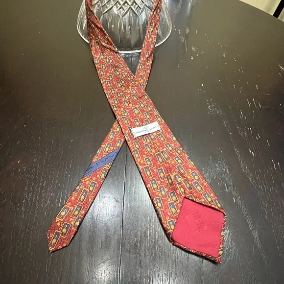 Vintage Valentino Garavani 100% Silk Authentic Men's Luxury Necktie